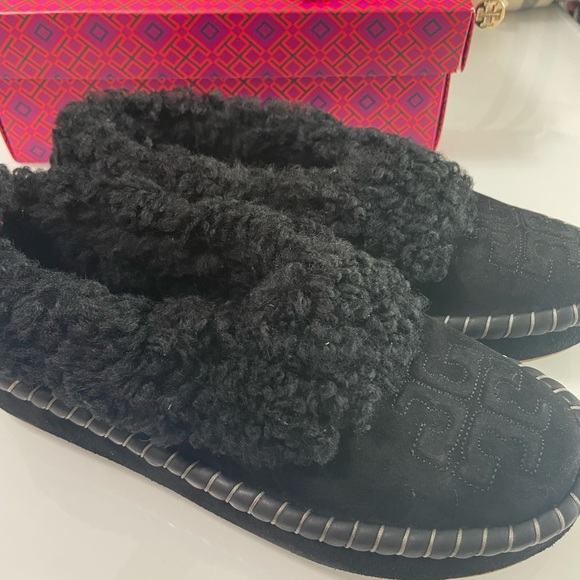Tory Burch Shearling Slipper in Black NEW 9.5 - Picture 5 of 5